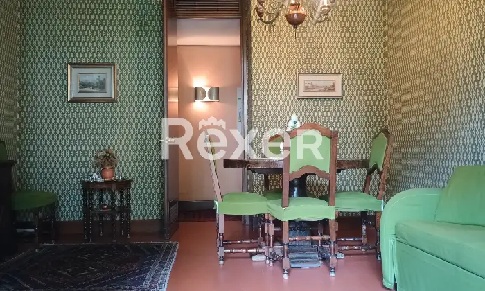 Rexer-Gallarate-Villa-singola-con-piscina-interna-sala-cinema-e-grande-giardino-Altro