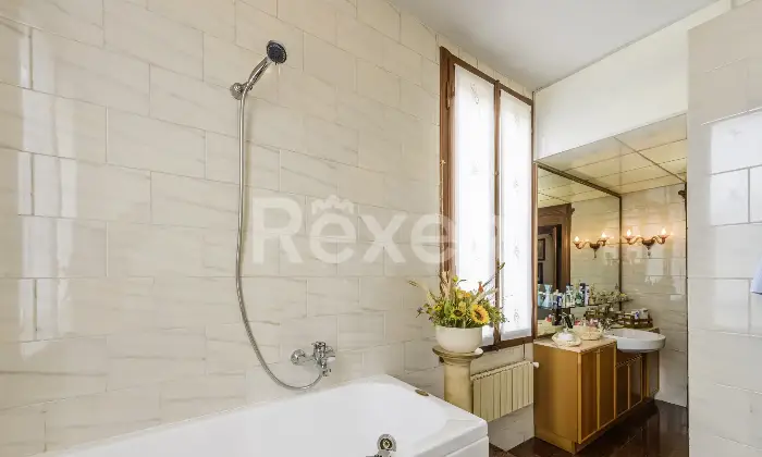 Rexer-Bedonia-Appartamento-signorile-di-grande-metratura-con-giardino-di-propriet-Altro