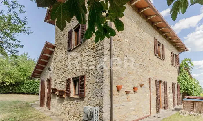 Rexer-Citt-di-Castello-Splendida-villa-panoramica-immersa-nel-verde-delle-colline-umbre-Altro