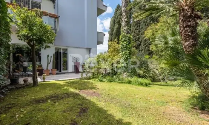 Rexer-Roma-ELEGANTE-VILLINO-CON-FINITURE-DI-PREGIO-SU-PI-LIVELLI-CON-GIARDINO-Altro