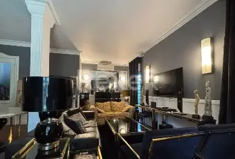 Rexer-Roma-ELEGANTE-VILLINO-CON-FINITURE-DI-PREGIO-SU-PI-LIVELLI-CON-GIARDINO-Altro