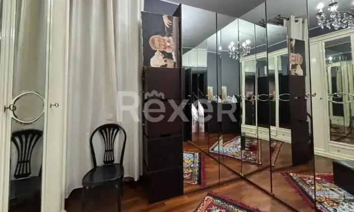 Rexer-Roma-ELEGANTE-VILLINO-CON-FINITURE-DI-PREGIO-SU-PI-LIVELLI-CON-GIARDINO-Altro