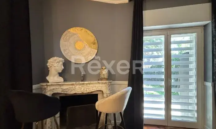 Rexer-Roma-ELEGANTE-VILLINO-CON-FINITURE-DI-PREGIO-SU-PI-LIVELLI-CON-GIARDINO-Altro