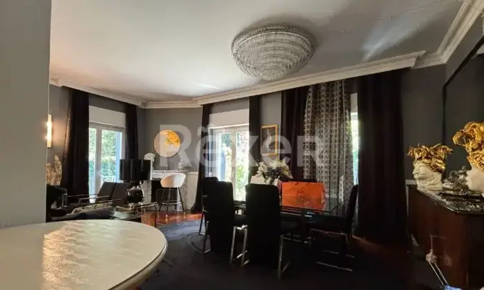 Rexer-Roma-ELEGANTE-VILLINO-CON-FINITURE-DI-PREGIO-SU-PI-LIVELLI-CON-GIARDINO-Altro