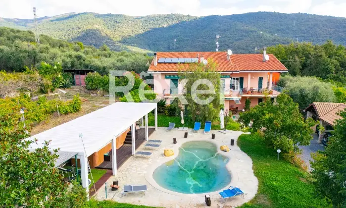 Rexer-Diano-Arentino-IM-Magnifico-BB-con-azienda-agricola-Altro