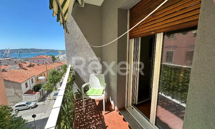 Rexer-Trieste-Accogliente-Trilocale-con-balcone-verandato-Altro