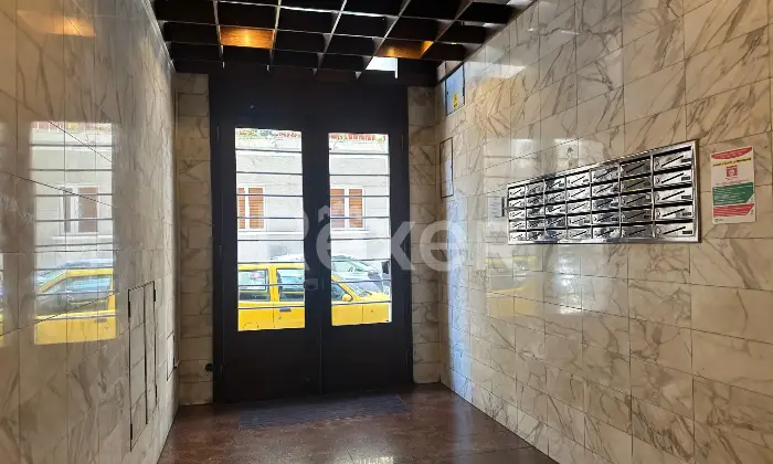 Rexer-Trieste-Accogliente-Trilocale-con-balcone-verandato-Altro