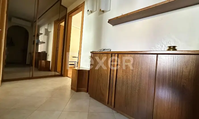 Rexer-Trieste-Accogliente-Trilocale-con-balcone-verandato-Altro