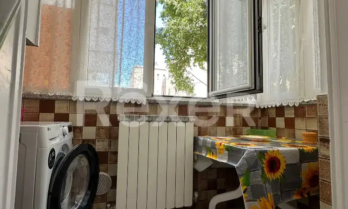 Rexer-Trieste-Accogliente-Trilocale-con-balcone-verandato-Altro