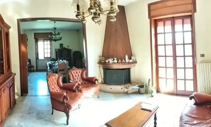 Rexer-Airola-Privato-vende-fabbricato-indipendente-e-residenziale-Altro