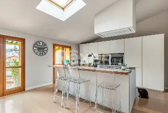 Rexer-Biassono-Appartamento-su-due-livelli-con-terrazzo-cantina-e-box-doppio-Altro