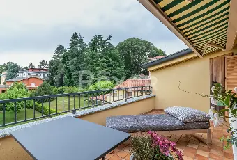 Rexer-Biassono-Appartamento-su-due-livelli-con-terrazzo-cantina-e-box-doppio-Altro