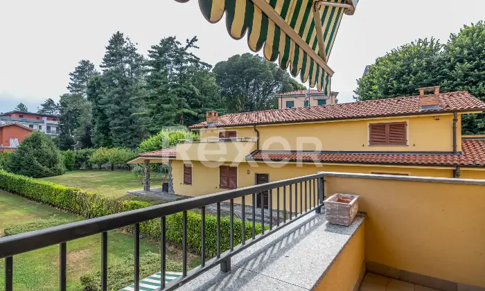 Rexer-Biassono-Appartamento-su-due-livelli-con-terrazzo-cantina-e-box-doppio-Altro
