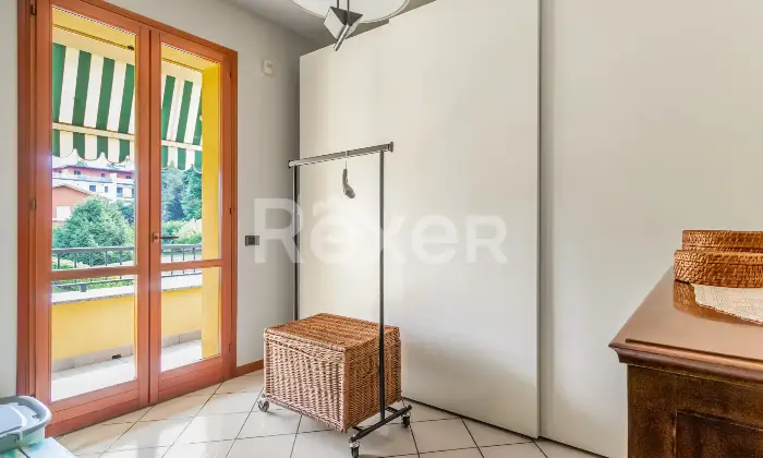 Rexer-Biassono-Appartamento-su-due-livelli-con-terrazzo-cantina-e-box-doppio-Altro