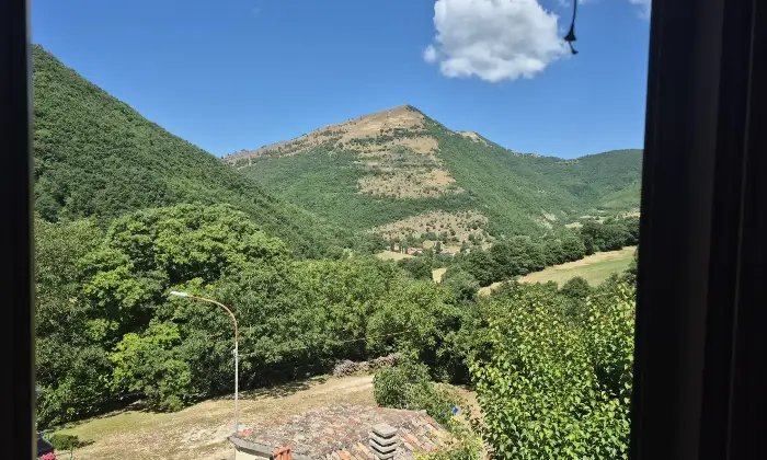 Rexer-Scheggia-e-Pascelupo-Vendesi-immobile-su-tre-livelli-Localit-Campitello-Scheggia-e-Pascelupo-PG-Altro