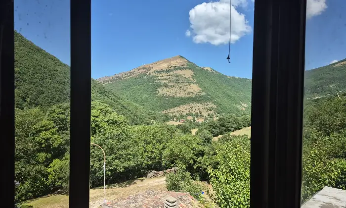 Rexer-Scheggia-e-Pascelupo-Vendesi-immobile-su-tre-livelli-Localit-Campitello-Scheggia-e-Pascelupo-PG-Altro