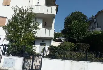 Rexer-Petriano-Casa-indipendente-libera-su-lati-con-giardino-Altro