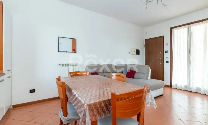 Rexer-Verderio-Inferiore-Bilocale-a-reddito-con-doppia-terrazza-e-vista-aperta-sul-verde-Altro