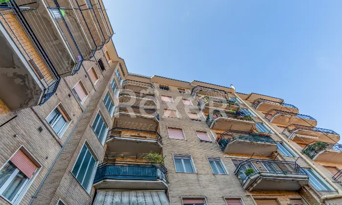 Rexer-Garbagnate-Milanese-Tre-locali-con-cucina-abitabile-ultimo-piano-Altro