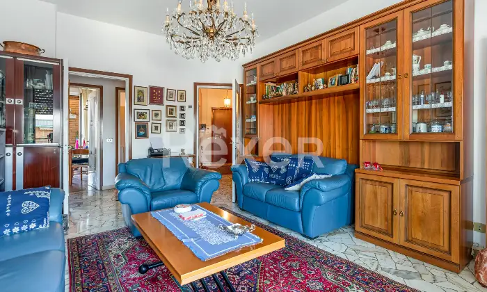 Rexer-Garbagnate-Milanese-Tre-locali-con-cucina-abitabile-ultimo-piano-Altro
