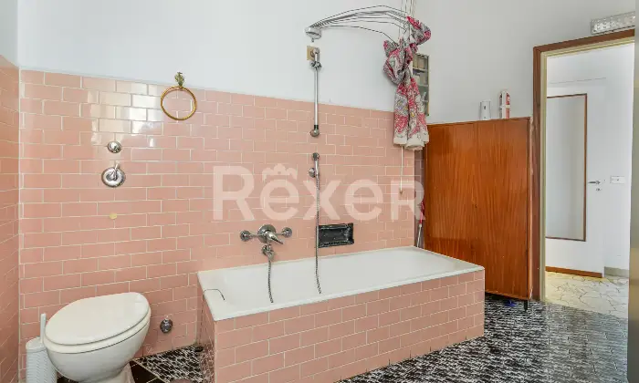 Rexer-Garbagnate-Milanese-Tre-locali-con-cucina-abitabile-ultimo-piano-Altro