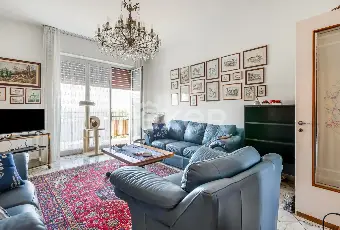 Rexer-Garbagnate-Milanese-Tre-locali-con-cucina-abitabile-ultimo-piano-Altro