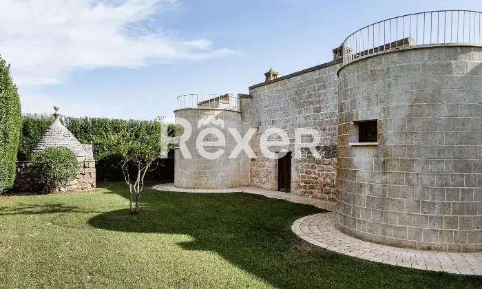 Rexer-Carovigno-Masseria-con-corte-interna-ed-esterna-e-piscina-Altro