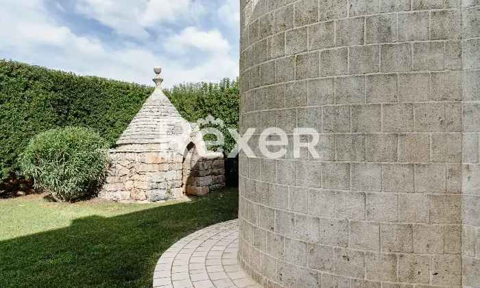 Rexer-Carovigno-Masseria-con-corte-interna-ed-esterna-e-piscina-Altro