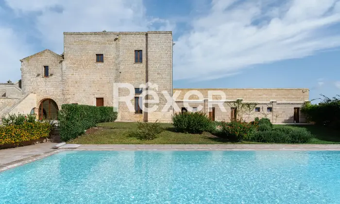 Rexer-Carovigno-Masseria-con-corte-interna-ed-esterna-e-piscina-Altro