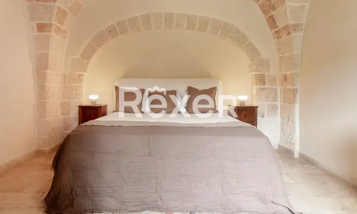 Rexer-Carovigno-Masseria-con-corte-interna-ed-esterna-e-piscina-Altro