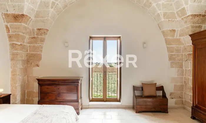 Rexer-Carovigno-Masseria-con-corte-interna-ed-esterna-e-piscina-Altro