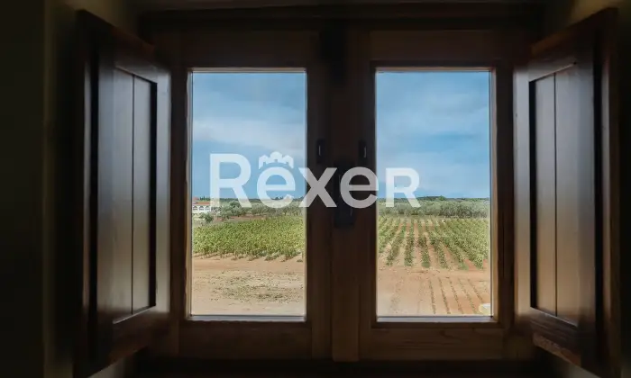 Rexer-Carovigno-Masseria-con-corte-interna-ed-esterna-e-piscina-Altro