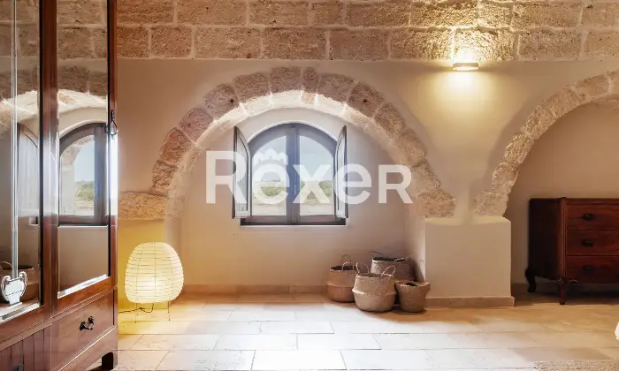 Rexer-Carovigno-Masseria-con-corte-interna-ed-esterna-e-piscina-Altro