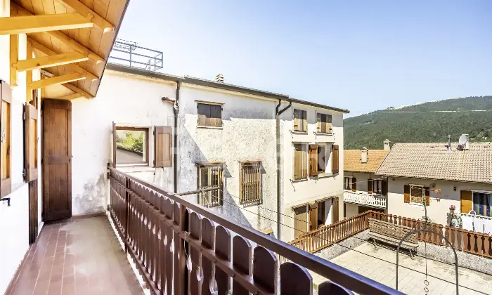 Rexer-Lusiana-Conco-Palazzina-con-Tre-Appartamenti-Indipendenti-Lusiana-Conco-VI-Altro
