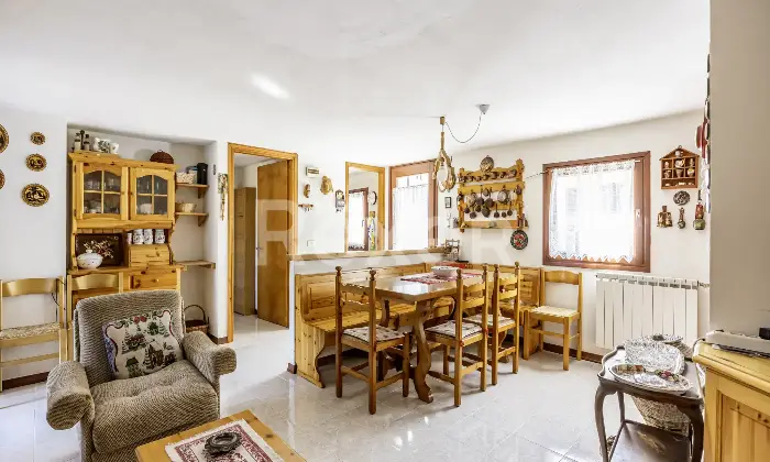 Rexer-Lusiana-Conco-Palazzina-con-Tre-Appartamenti-Indipendenti-Lusiana-Conco-VI-Altro