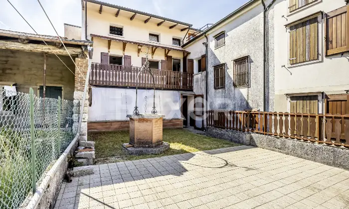 Rexer-Lusiana-Conco-Palazzina-con-Tre-Appartamenti-Indipendenti-Lusiana-Conco-VI-Altro