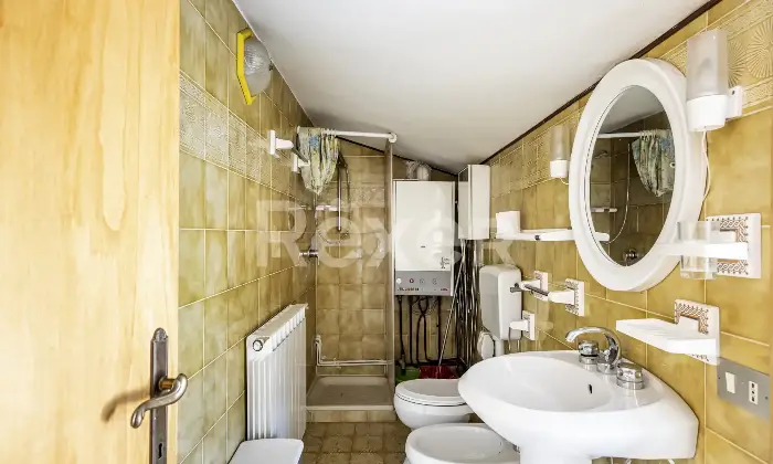 Rexer-Lusiana-Conco-Palazzina-con-Tre-Appartamenti-Indipendenti-Lusiana-Conco-VI-Altro