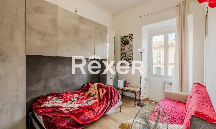 Rexer-Roma-Luminoso-monolocale-piano-alto-Altro