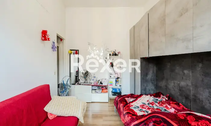 Rexer-Roma-Luminoso-monolocale-piano-alto-Altro