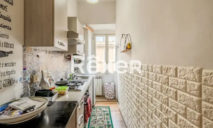 Rexer-Roma-Luminoso-monolocale-piano-alto-Altro