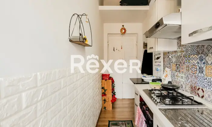 Rexer-Roma-Luminoso-monolocale-piano-alto-Altro