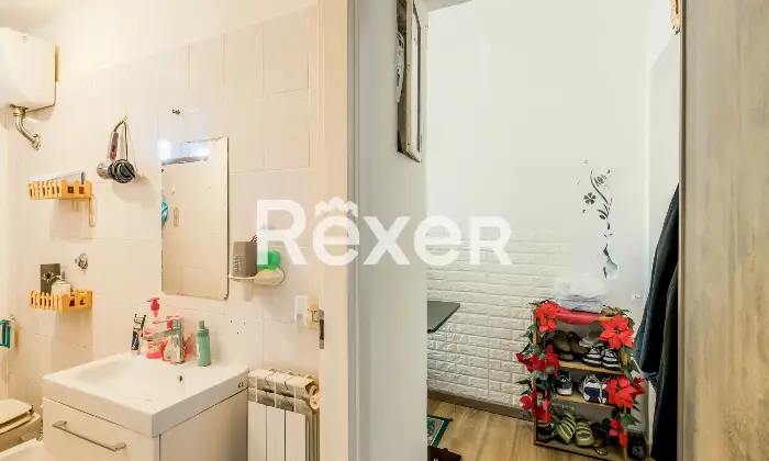 Rexer-Roma-Luminoso-monolocale-piano-alto-Altro