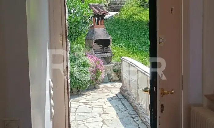 Rexer-MENAGGIO-Vista-lago-appartamenti-con-giardino-e-posti-auto-Altro