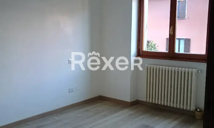 Rexer-MENAGGIO-Vista-lago-appartamenti-con-giardino-e-posti-auto-Altro