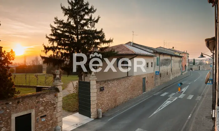 Rexer-Caldiero-Antico-casale-con-rustici-e-ampio-terreno-Altro