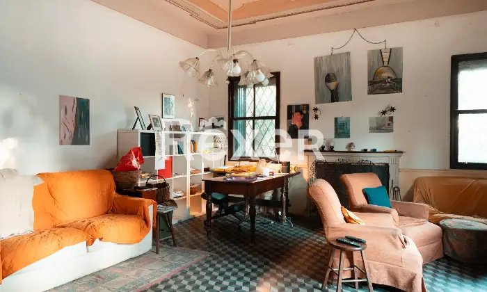 Rexer-Caldiero-Antico-casale-con-rustici-e-ampio-terreno-Altro