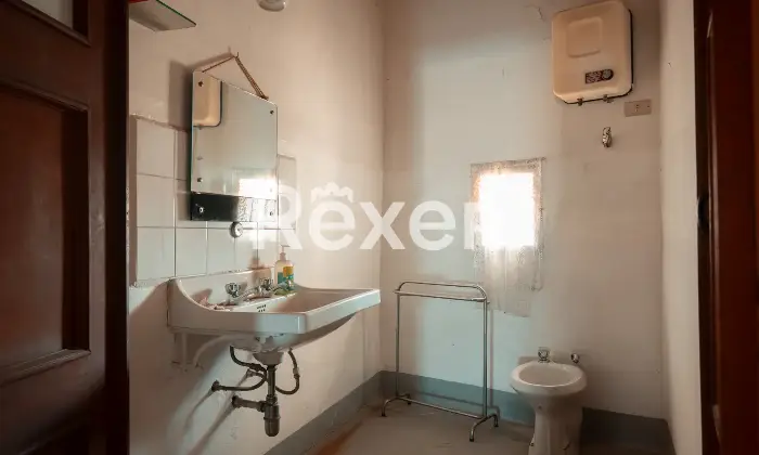 Rexer-Caldiero-Antico-casale-con-rustici-e-ampio-terreno-Altro