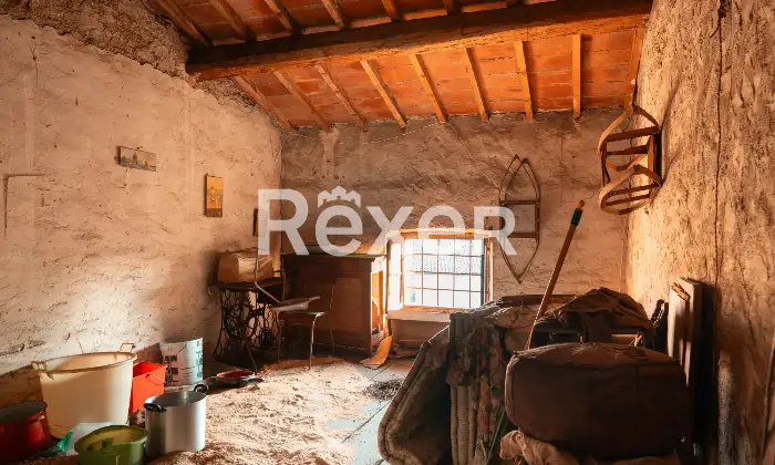 Rexer-Caldiero-Antico-casale-con-rustici-e-ampio-terreno-Altro