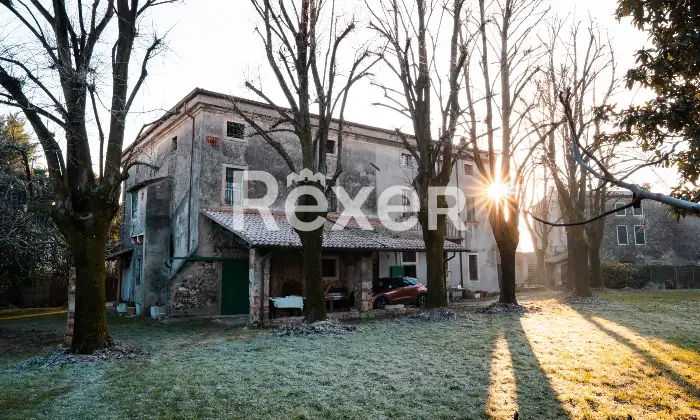Rexer-Caldiero-Antico-casale-con-rustici-e-ampio-terreno-Altro