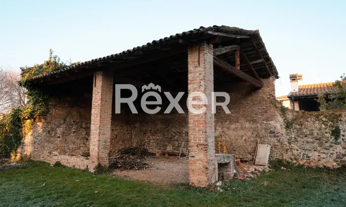Rexer-Caldiero-Antico-casale-con-rustici-e-ampio-terreno-Altro